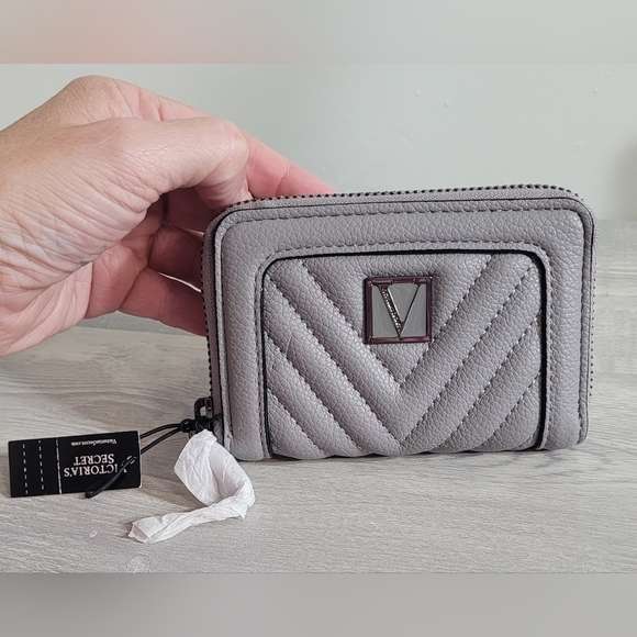 Victoria Secret Small Wallet New With Tags - Picture 2 of 5